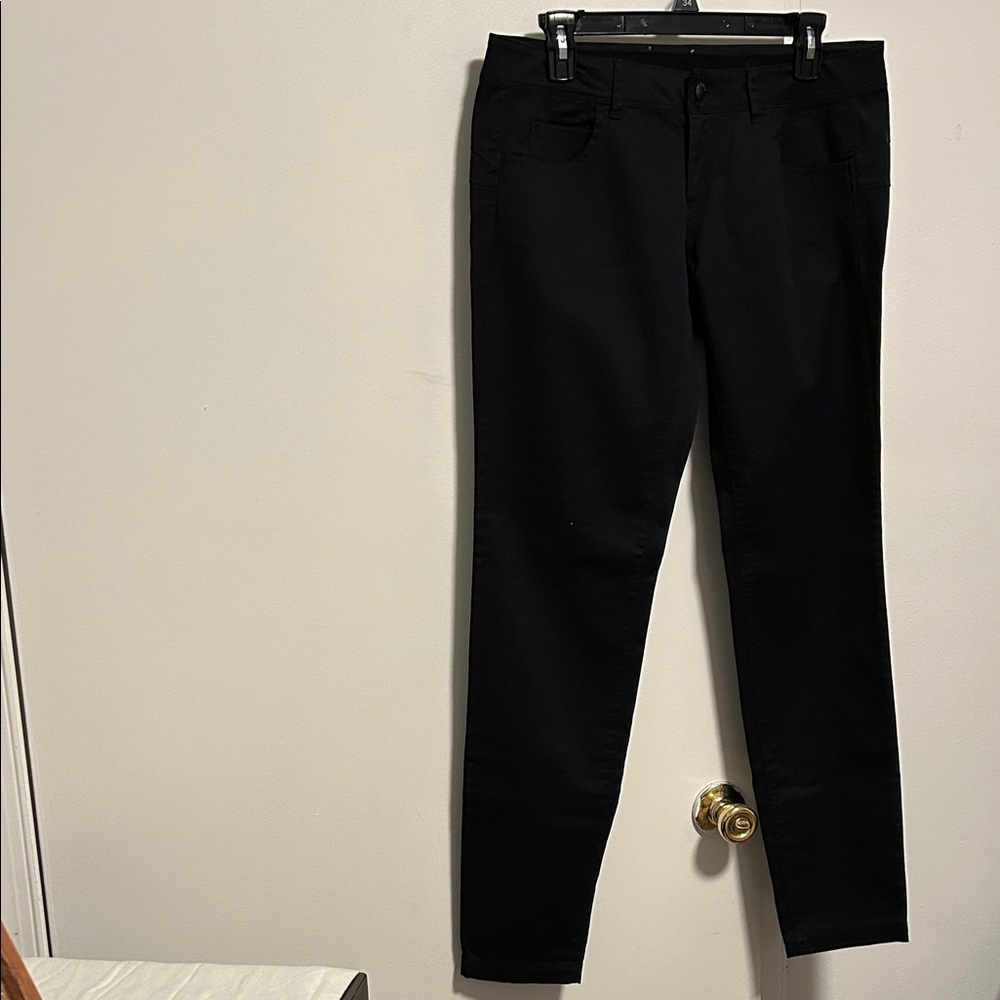 Elegant Black Skinny Jeans for Women